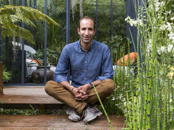Portrait de Fabien Cuny concepteur de ce jardin.