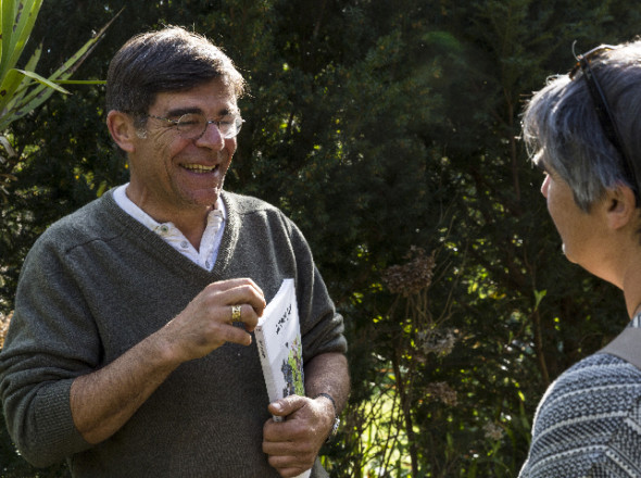 Portrait du pépiniériste Olivier Ezavin.
